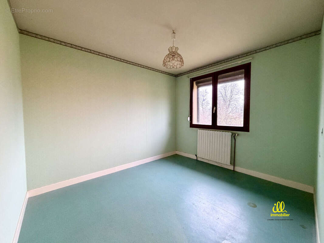 Maison à GUIGNICOURT-SUR-VENCE