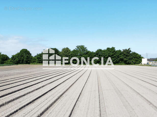 Terrain à CHERRUEIX