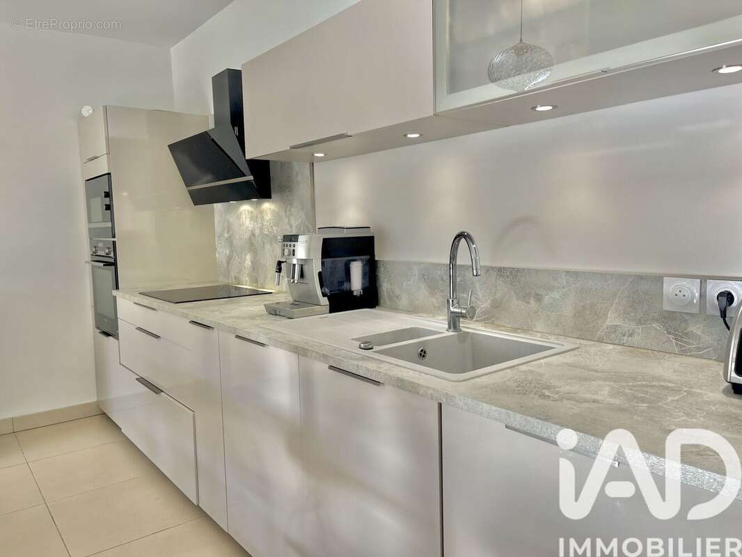 Appartement 70 m² à Saint-Raphael  - photo 7