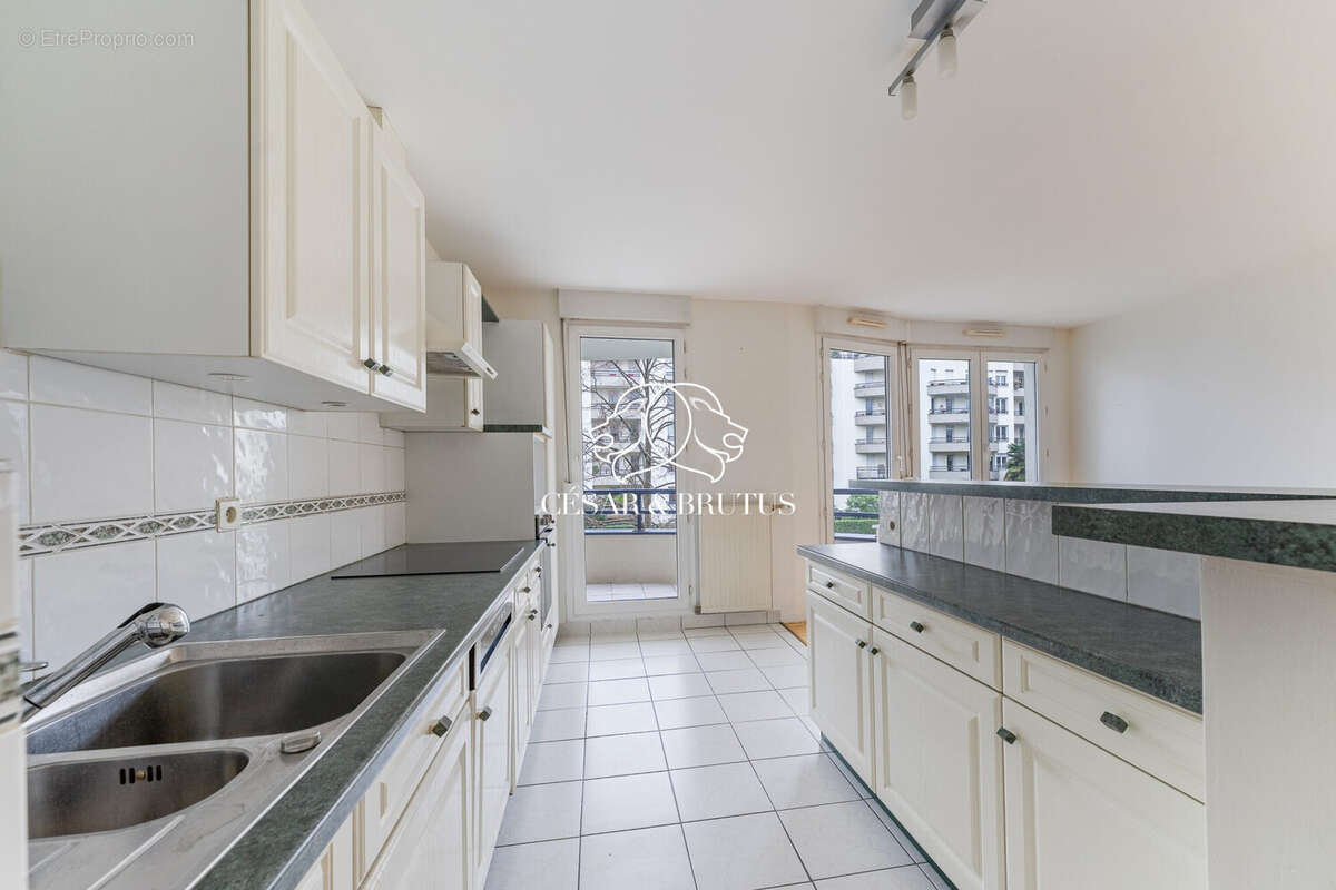 Appartement à LYON-9E