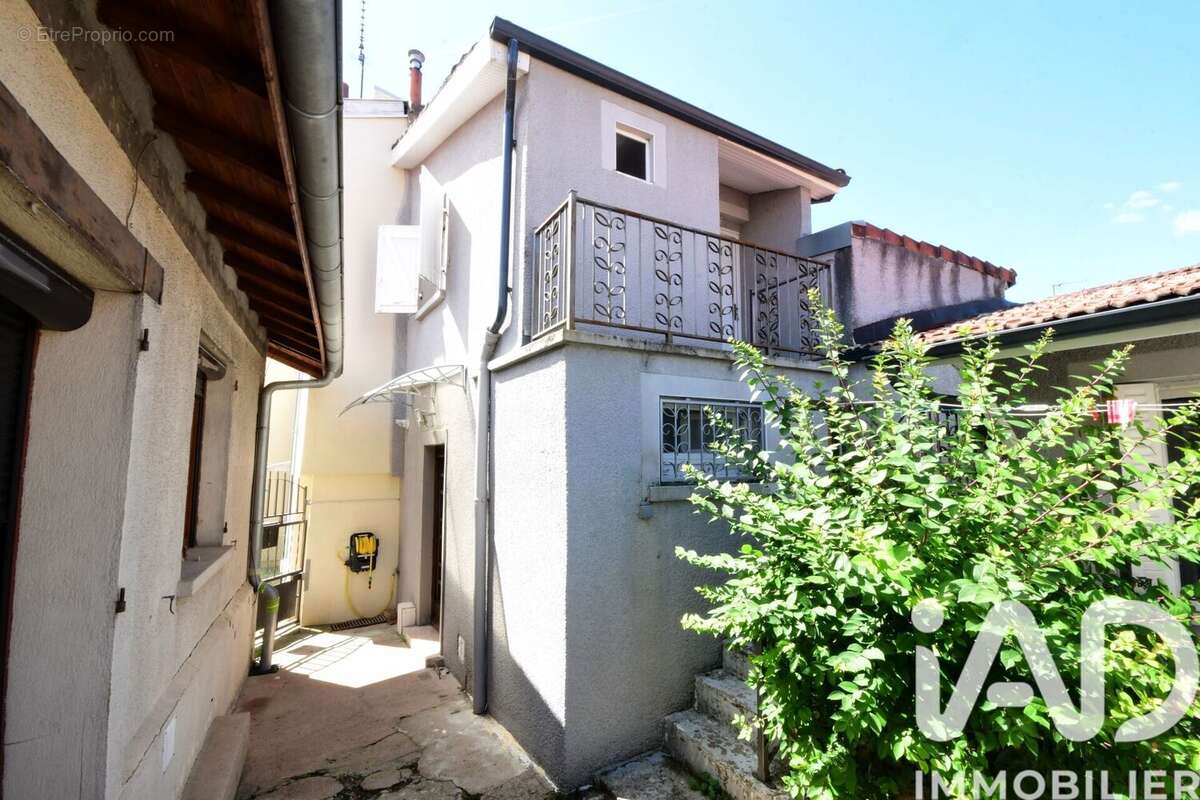Maison 67 m² à Venissieux  - photo 4