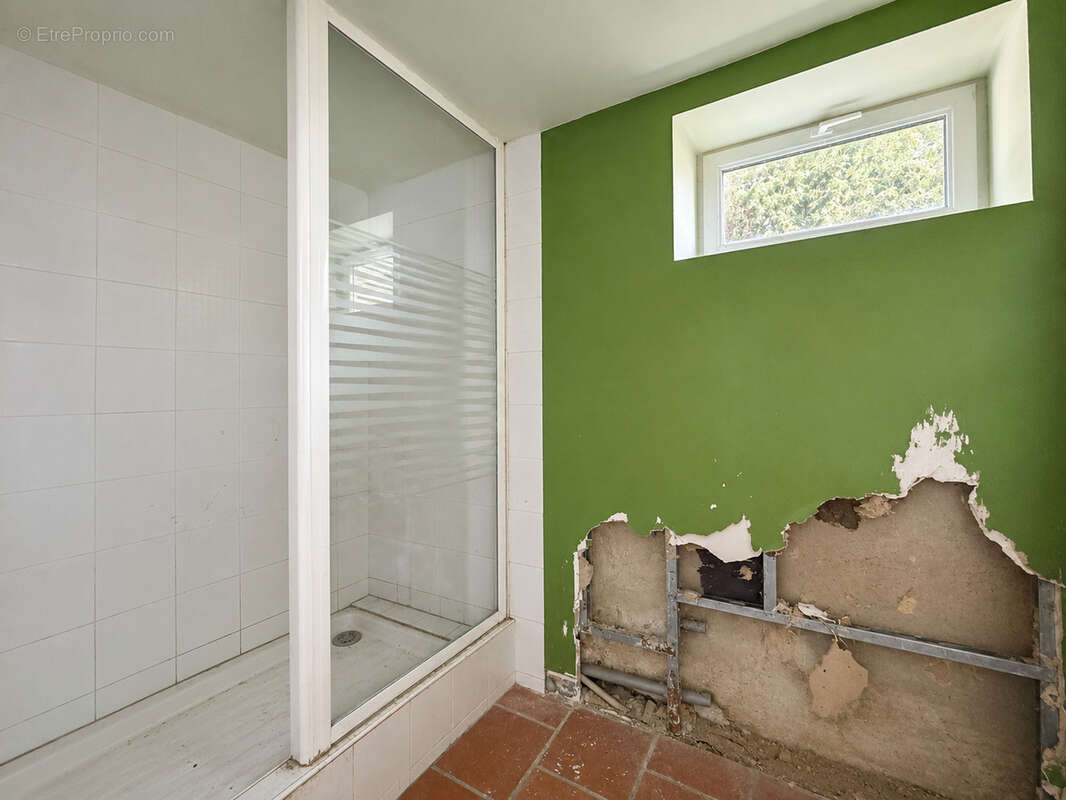 Ensemble immobilier avec dépendances sur plus de 12 000 m2 - photo 18