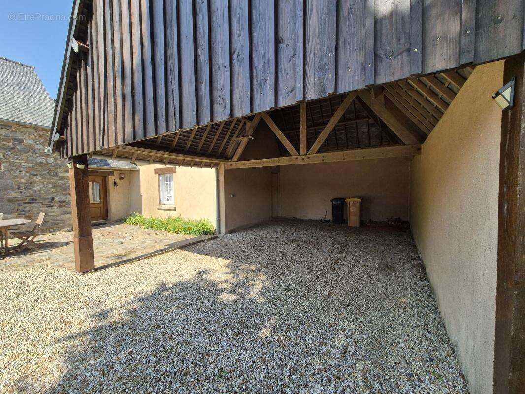 Maison en pierres sous ardoises -- 5 chambres, double garage - photo 23