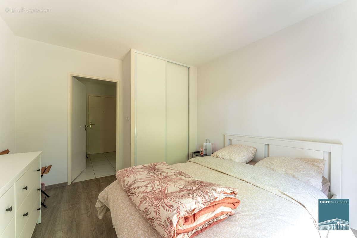 Appartement à PAREMPUYRE