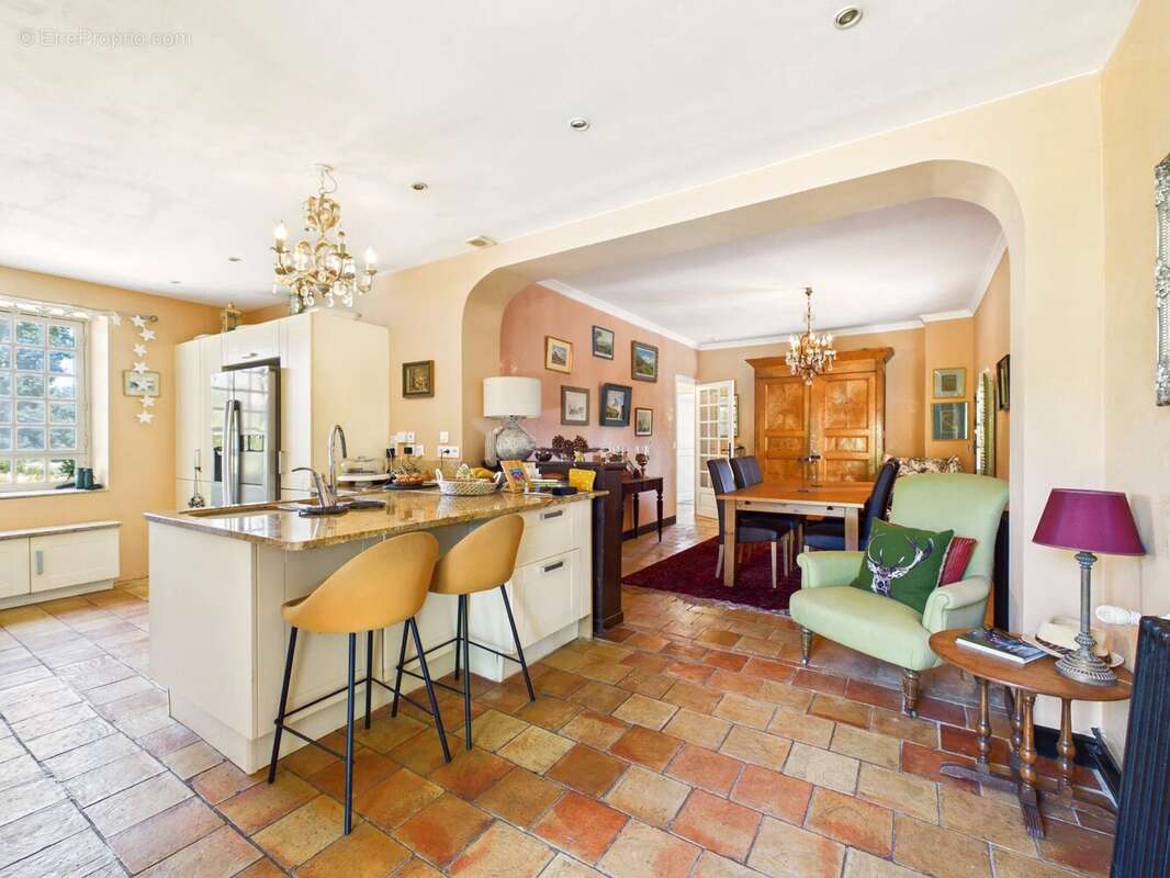 Maison à MONFLANQUIN