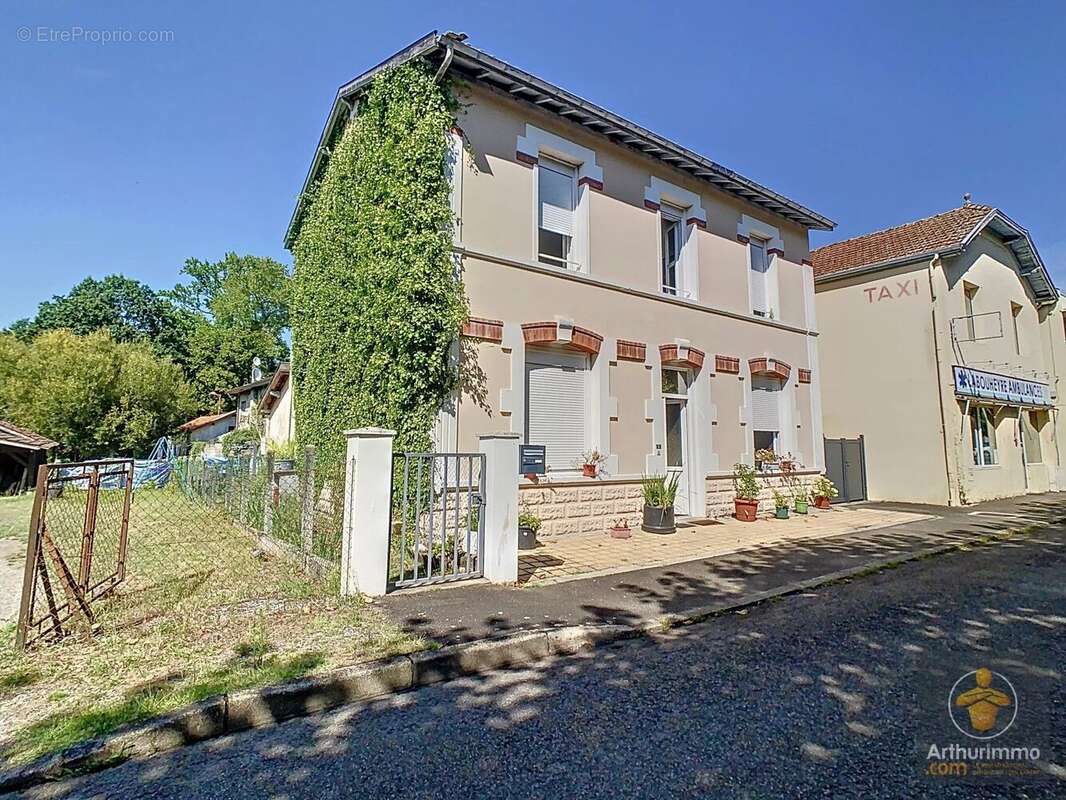 Maison à LABOUHEYRE