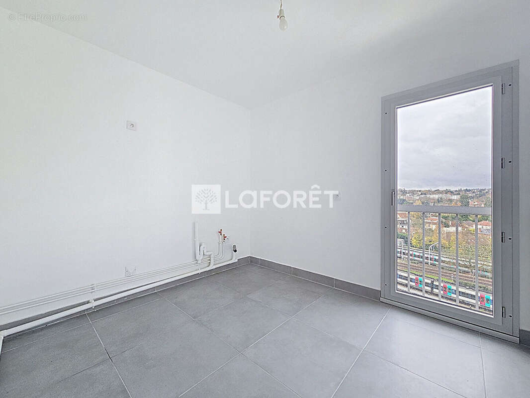 Appartement à BOURG-LA-REINE