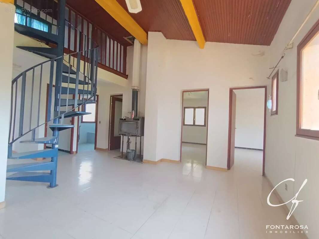 Appartement à SAINT-PAUL-EN-FORET