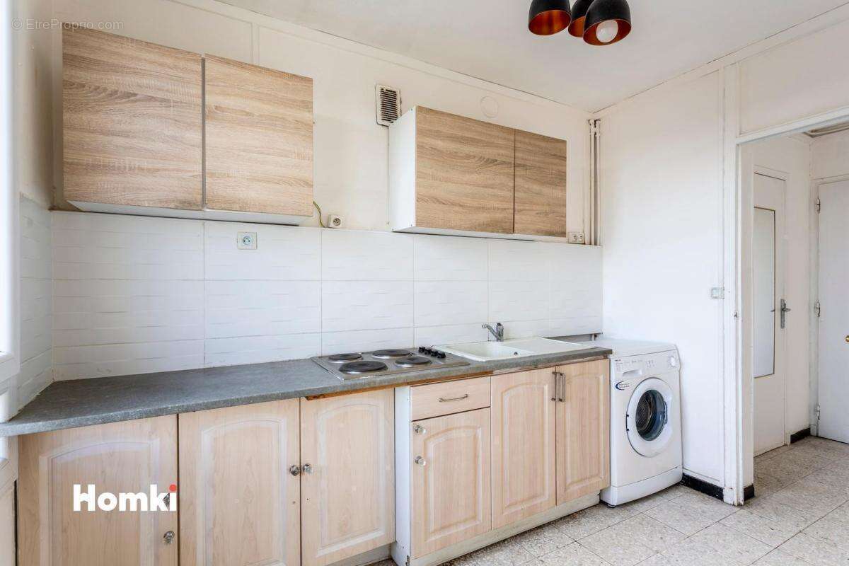 Appartement 3 pièces de 69m2 avec parking et vue à Nîmes Jean-Jaurès - photo 3