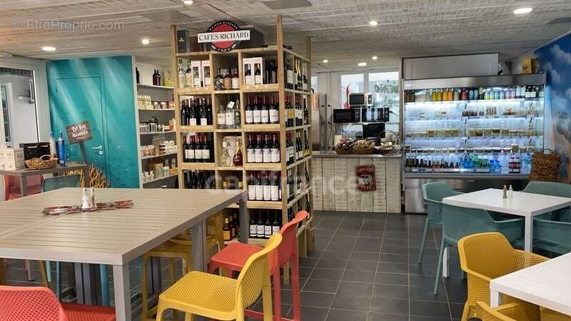 Commerce à LE MARIN