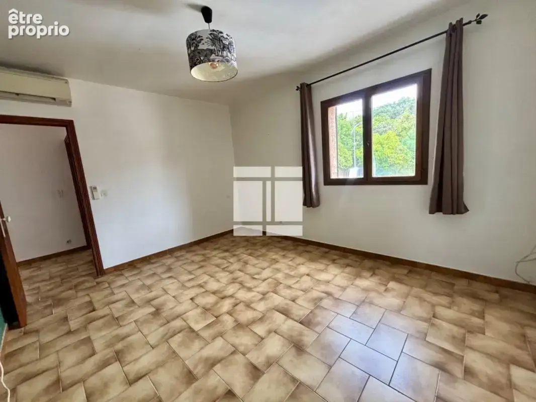 Appartement T4 de 96 m² avec vue mer – coeur village de Bastelicaccia - photo 12