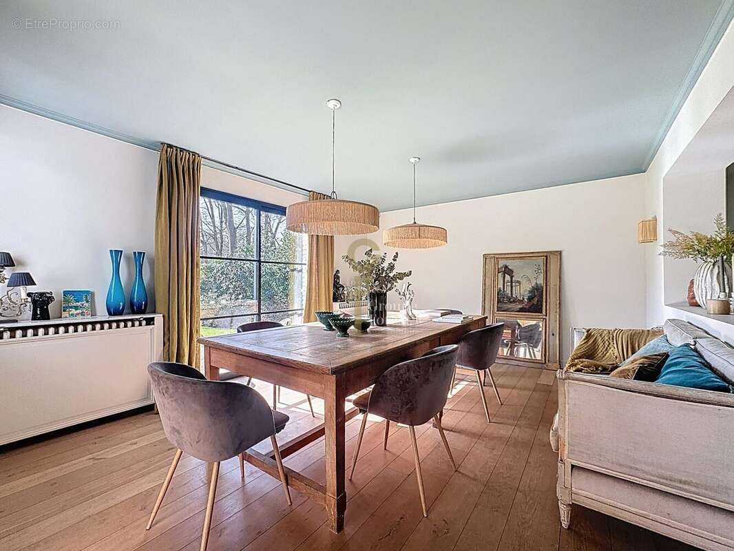 Maison 290 m² à Croix  - photo 8