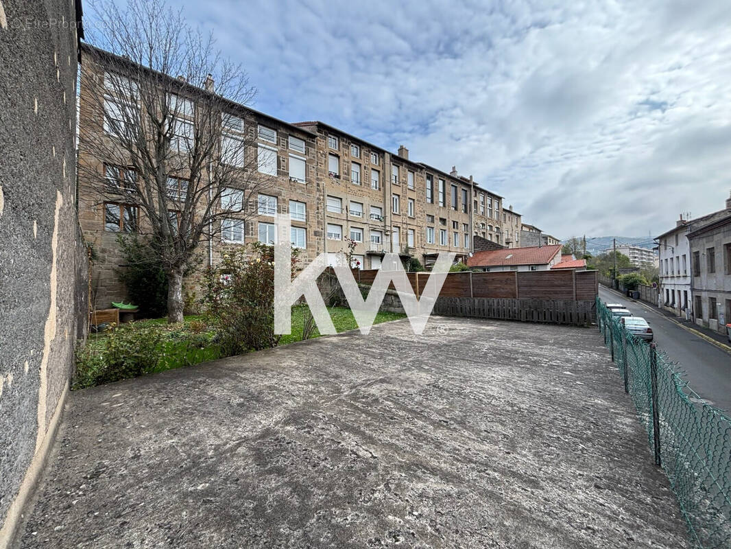 Appartement à SAINT-ETIENNE