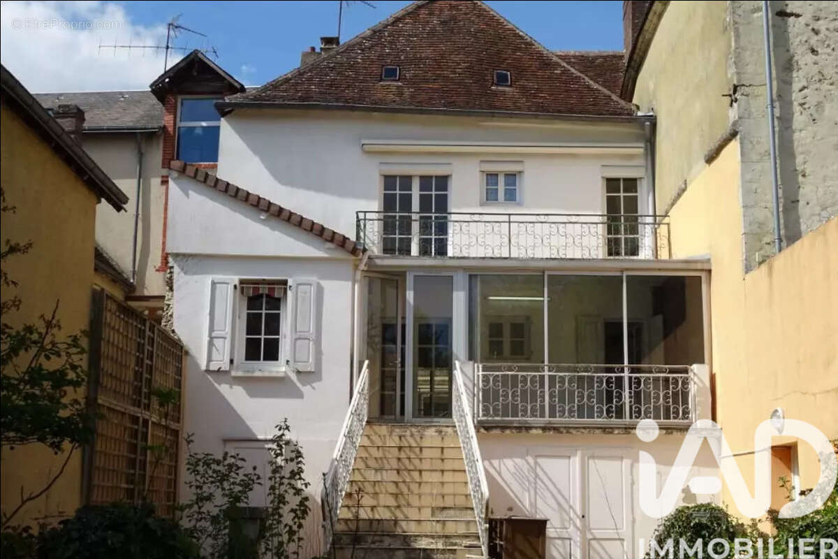 Photo 1 - Maison à LA BAZOCHE-GOUET
