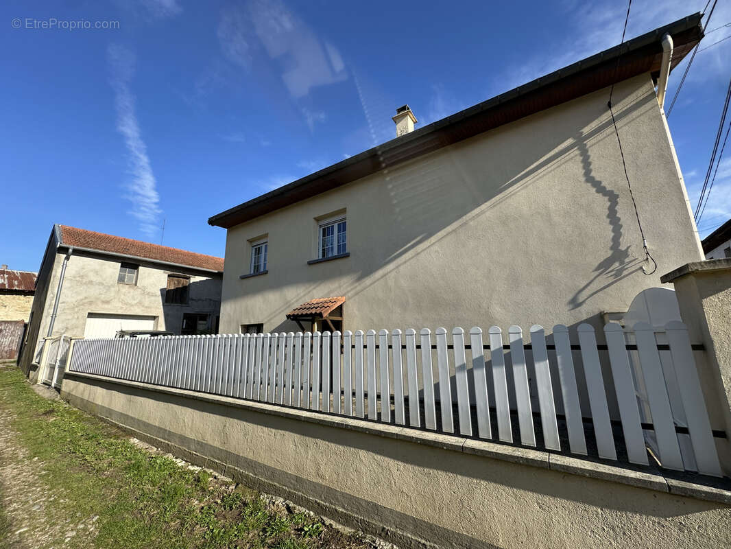 Maison à EINVILLE-AU-JARD