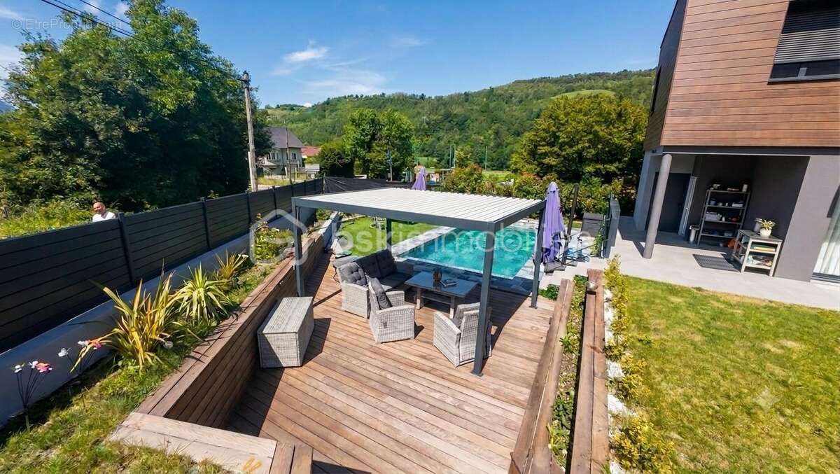 Maison à VAULNAVEYS-LE-HAUT