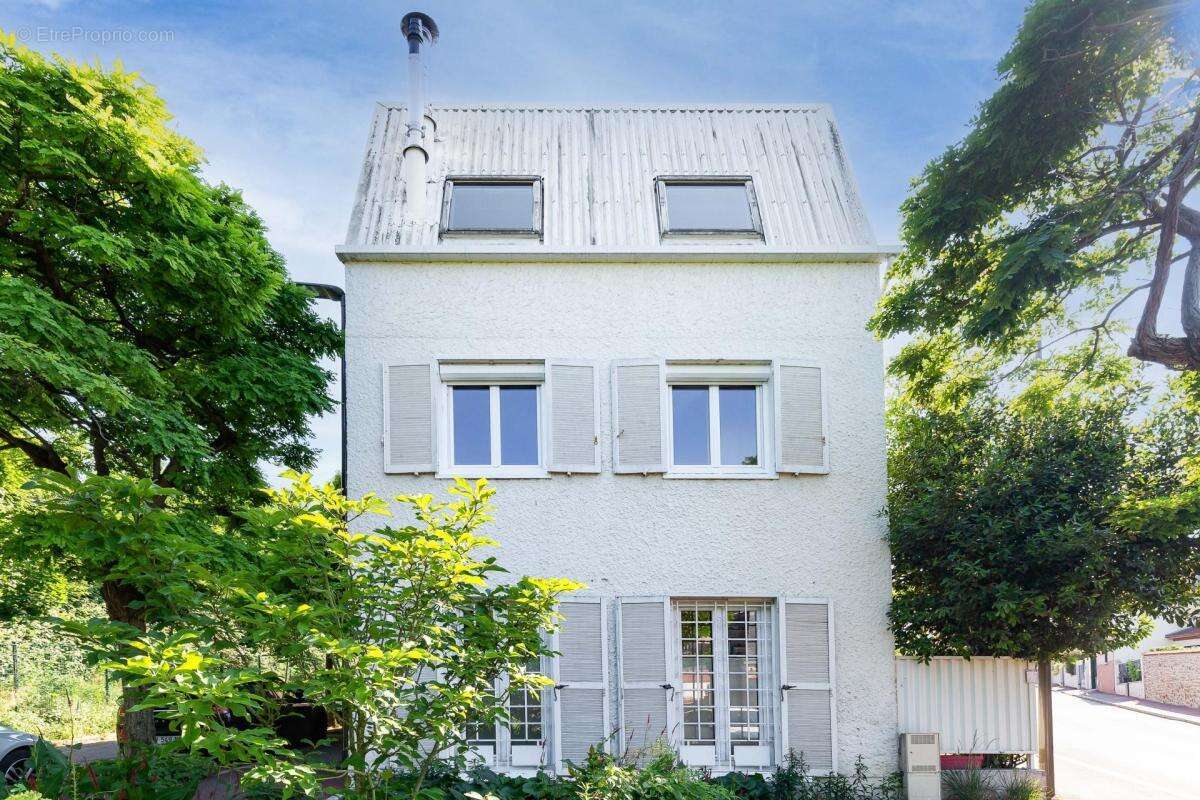 Maison à SURESNES