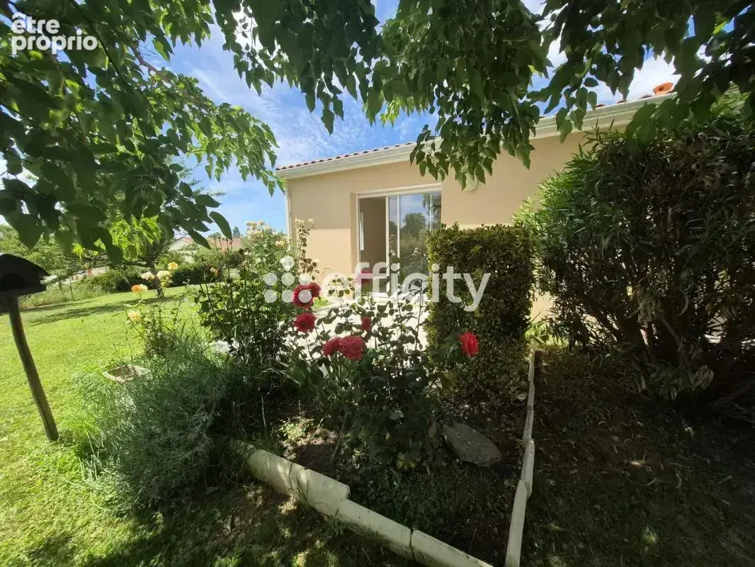 Maison 5 pièces 91 m² à vendre à Roumazieres-Loubert (16270) - photo 10