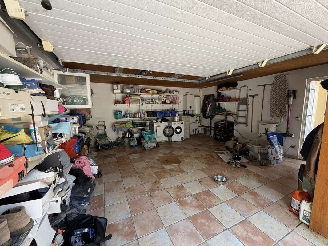 Maison à PEILLE
