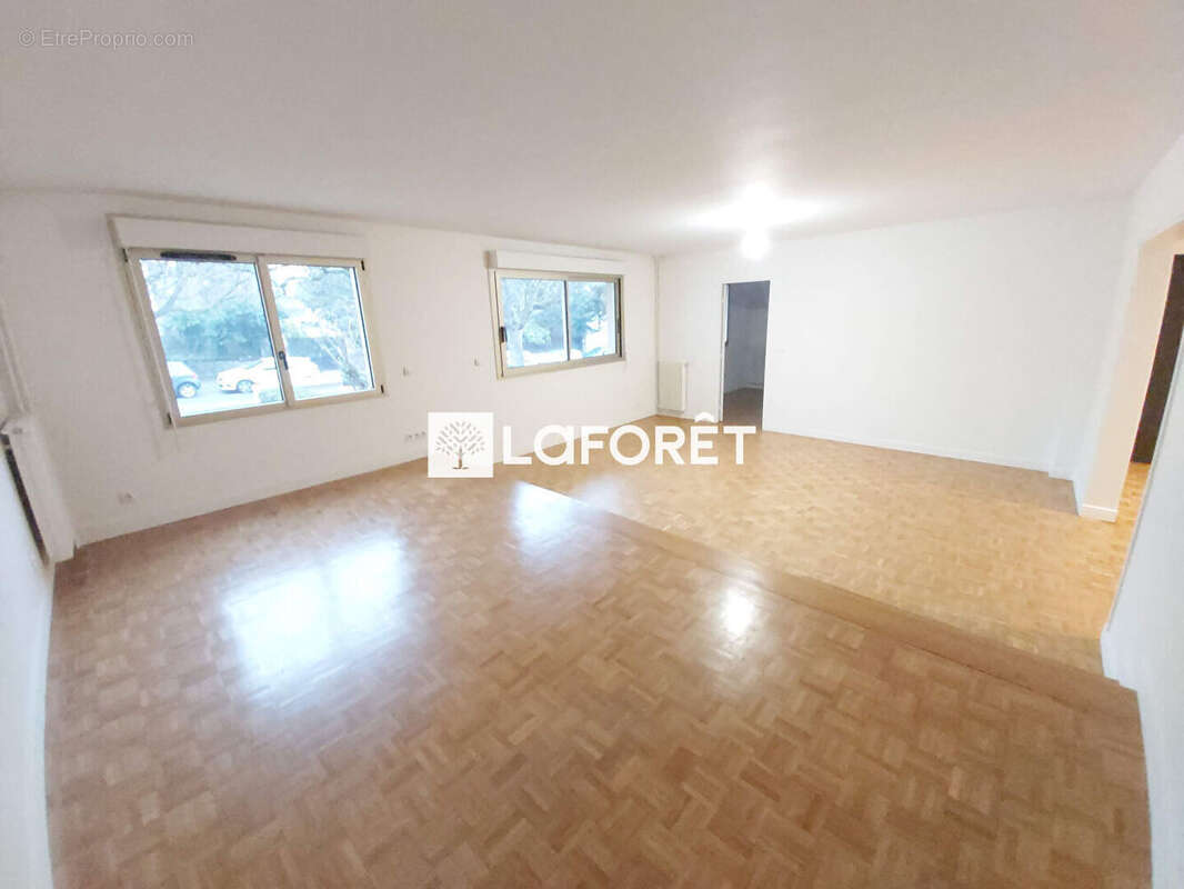 Appartement à LE RAINCY