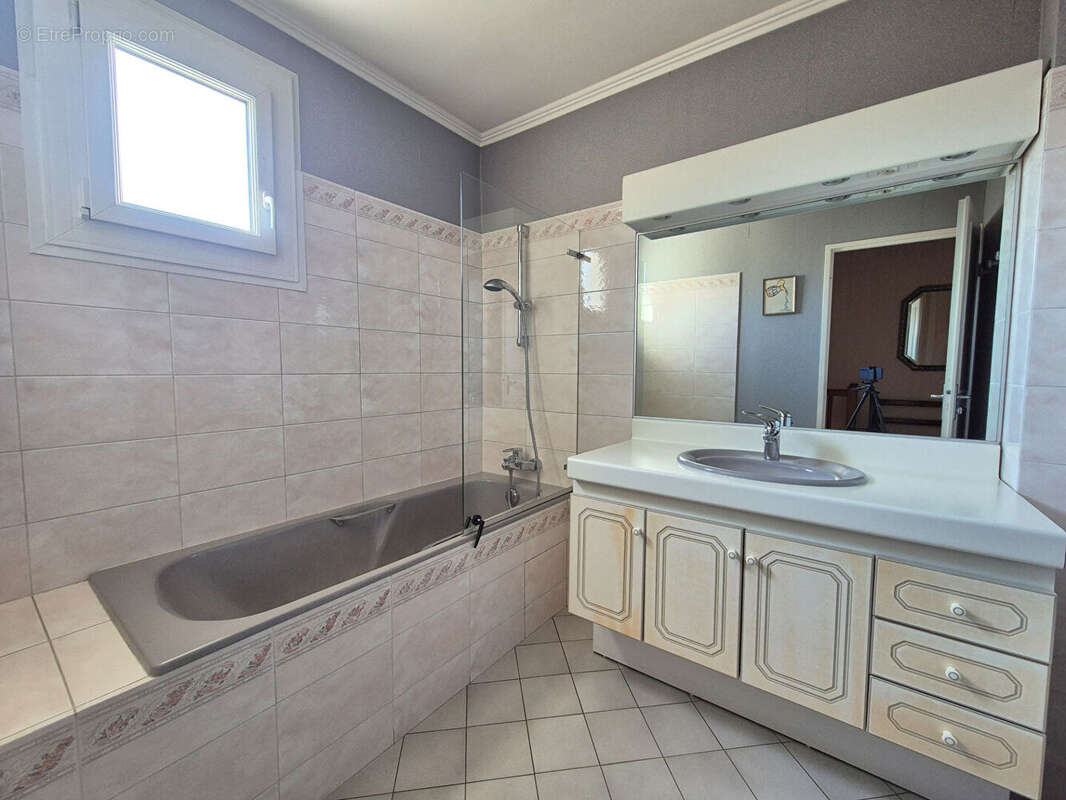 Maison à MONTIGNY-LE-BRETONNEUX