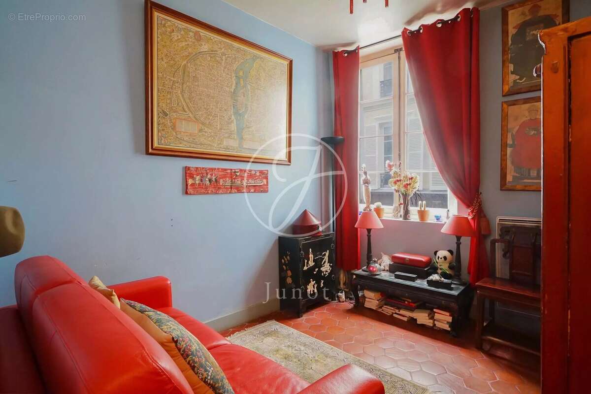 Appartement à PARIS-7E
