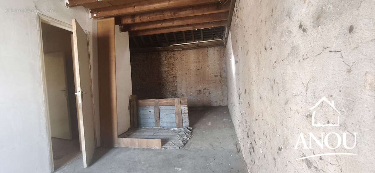 Maison a renover avec jardin - ideal investissement locatif - photo 8
