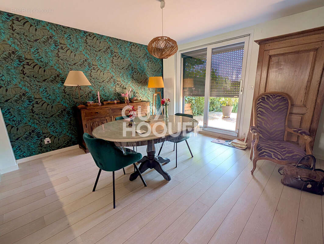 Maison à ECOLE-VALENTIN