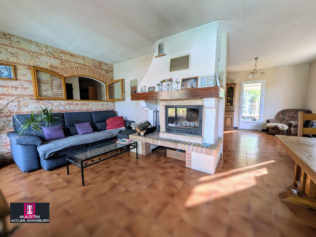 Maison à LA SALVETAT-SAINT-GILLES