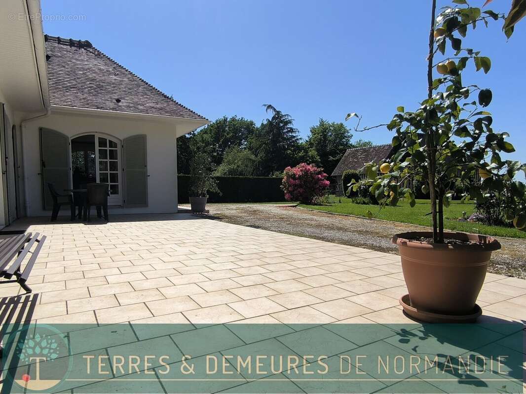 CORMEILLES (27260), Belle Propriété avec Dépendances sur 8 hectares. - photo 24