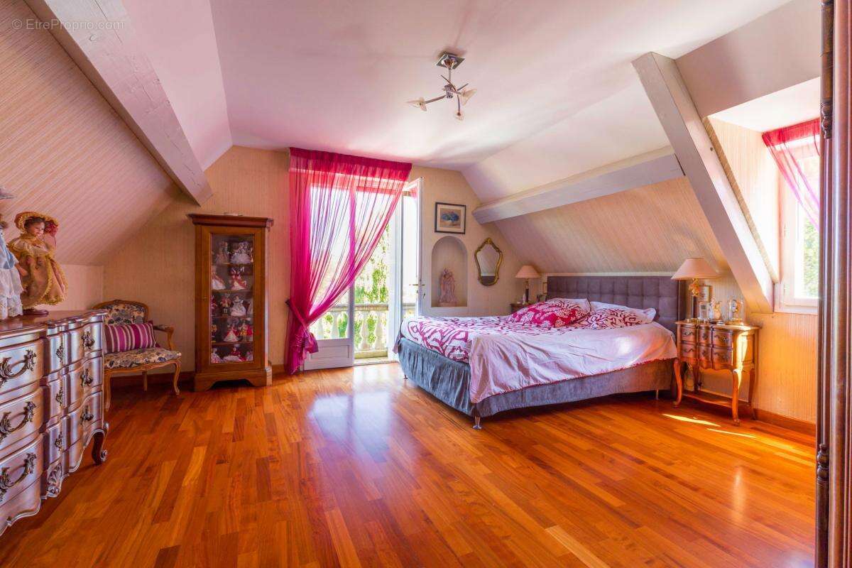 Maison à VELARS-SUR-OUCHE