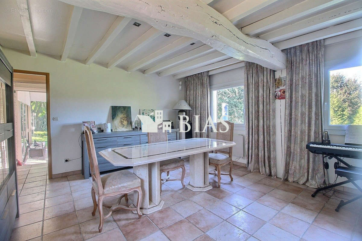 Maison à NEUVILLE-FERRIERES