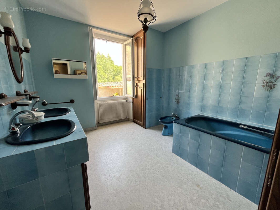 Maison à LOUZAC-SAINT-ANDRE