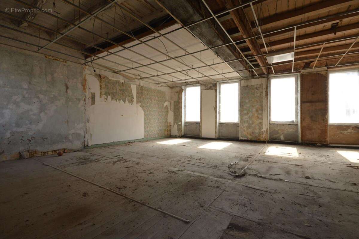 Immeuble a renover 17marans centre ville - photo 13