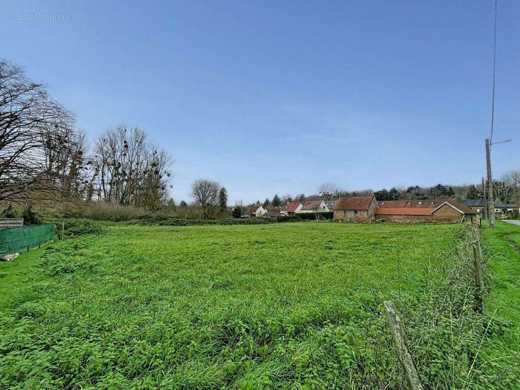 Terrain à BOULOGNE-LA-GRASSE