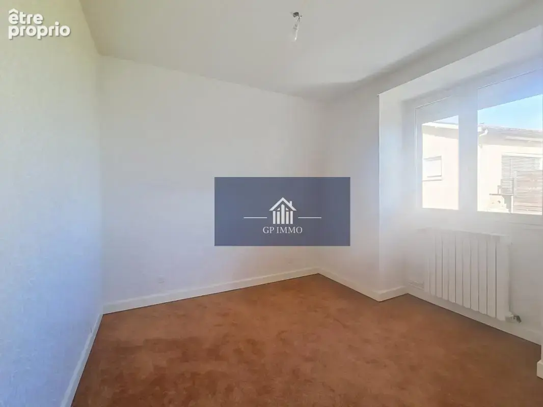 Maison 7 pièces 219 m² à vendre à Solaize (69360) - photo 12
