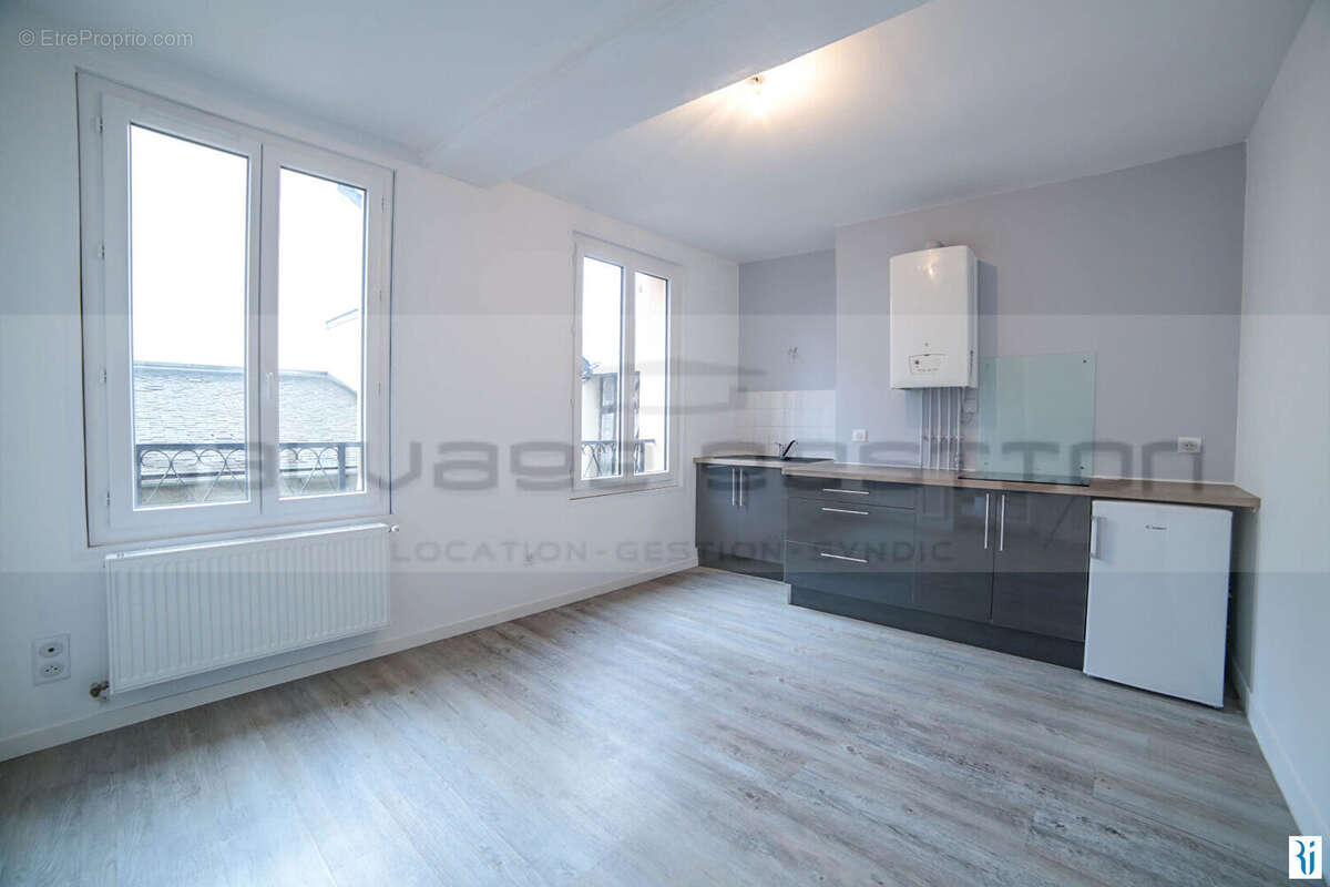Appartement à DEVILLE-LES-ROUEN