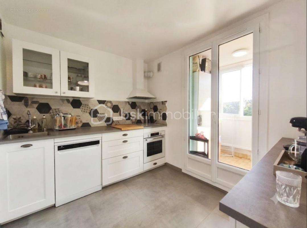 Appartement Type 4 de 70 m² au 2e étage avec terrasse - photo 3