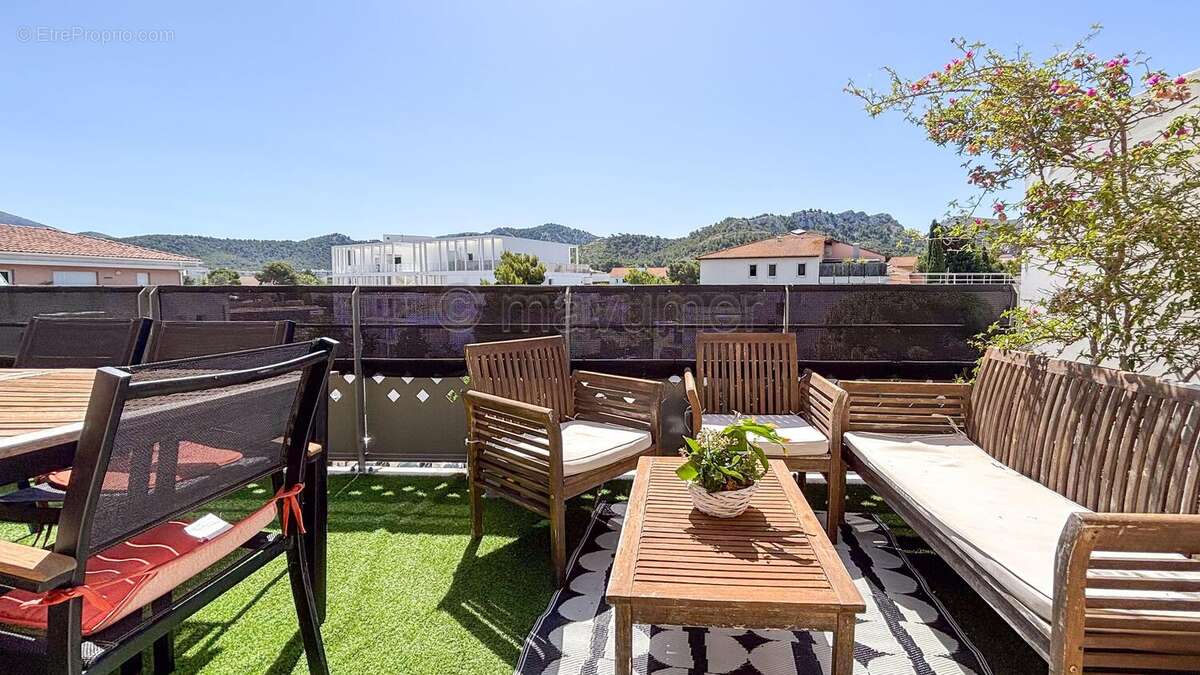 Appartement T3 - dernier étage - terrasse 16m2 - double box - 13009 Marseille n°8 - Appartement à MARSEILLE-9E