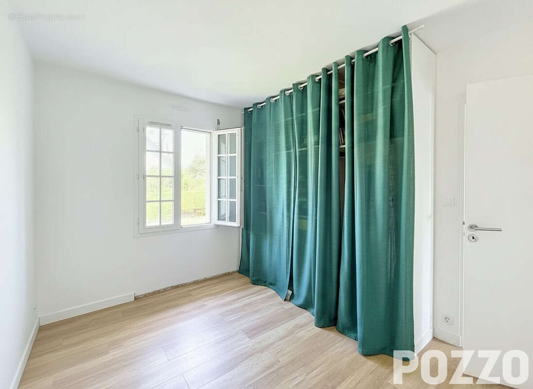 Maison Bréhal (50290) 8 pièce(s) 181 m2 terrain 1050 m² - photo 14