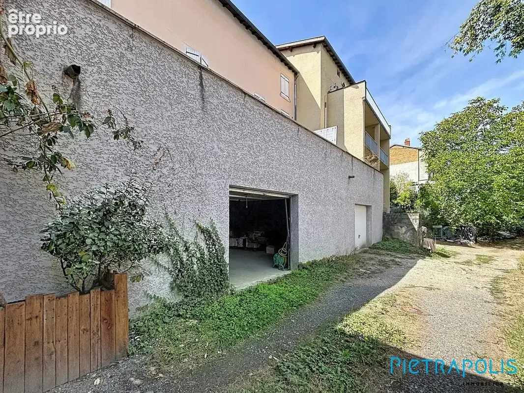 Maison 97 m² à Tarare  - photo 5