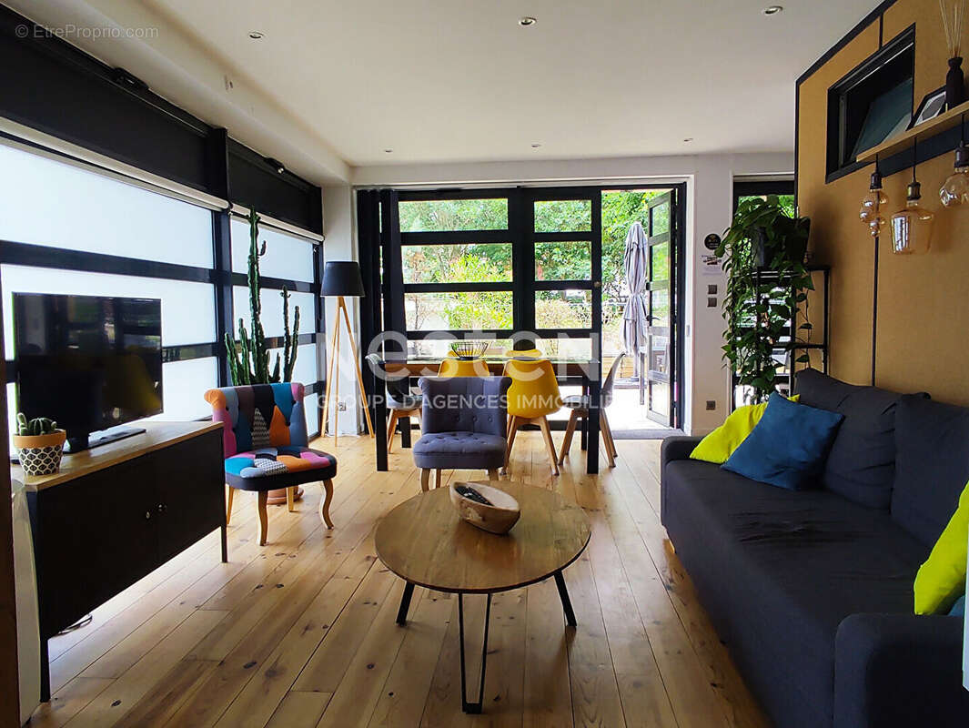 A VENDRE - LA ROCHELLE - Appartement 57m2 - 2 Chambres - Terrasse 50m2 - parking souterrain - photo 2