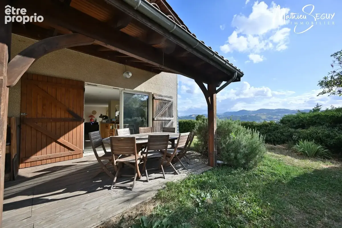 THURINS - Grande maison de hameau avec vue - photo 12