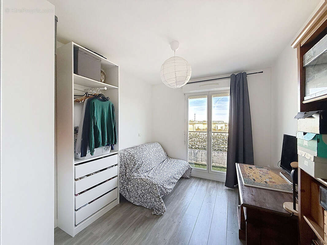 Appartement à LE PLESSIS-ROBINSON