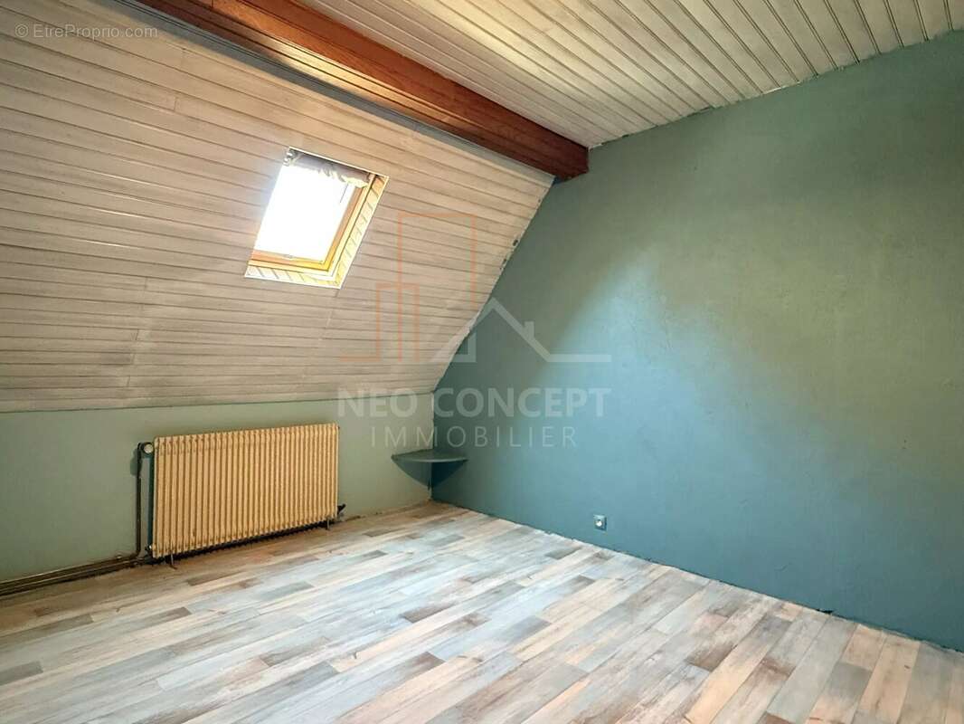 REICHSHOFFEN Maison centre-ville de 6 pièces avec 3 garages - photo 14