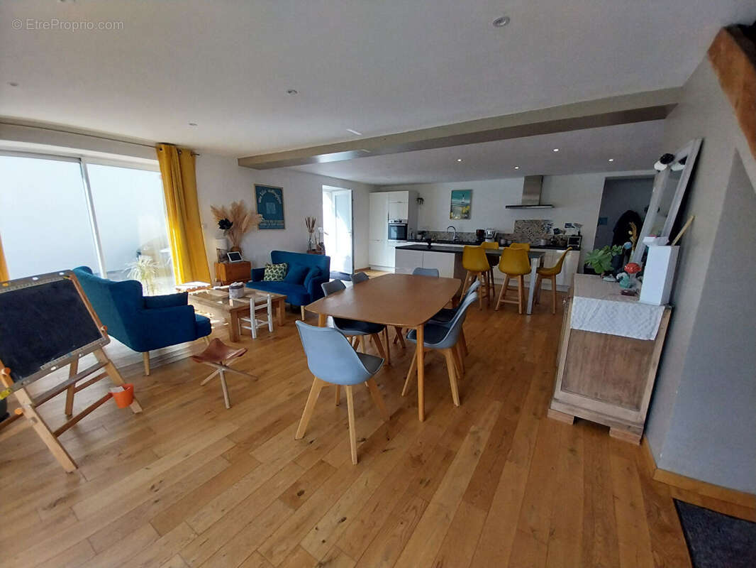 Maison à PLONEOUR-LANVERN