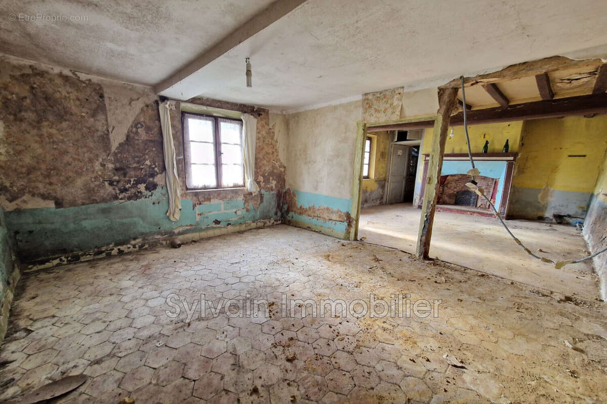 Maison à SAINT-GERMER-DE-FLY
