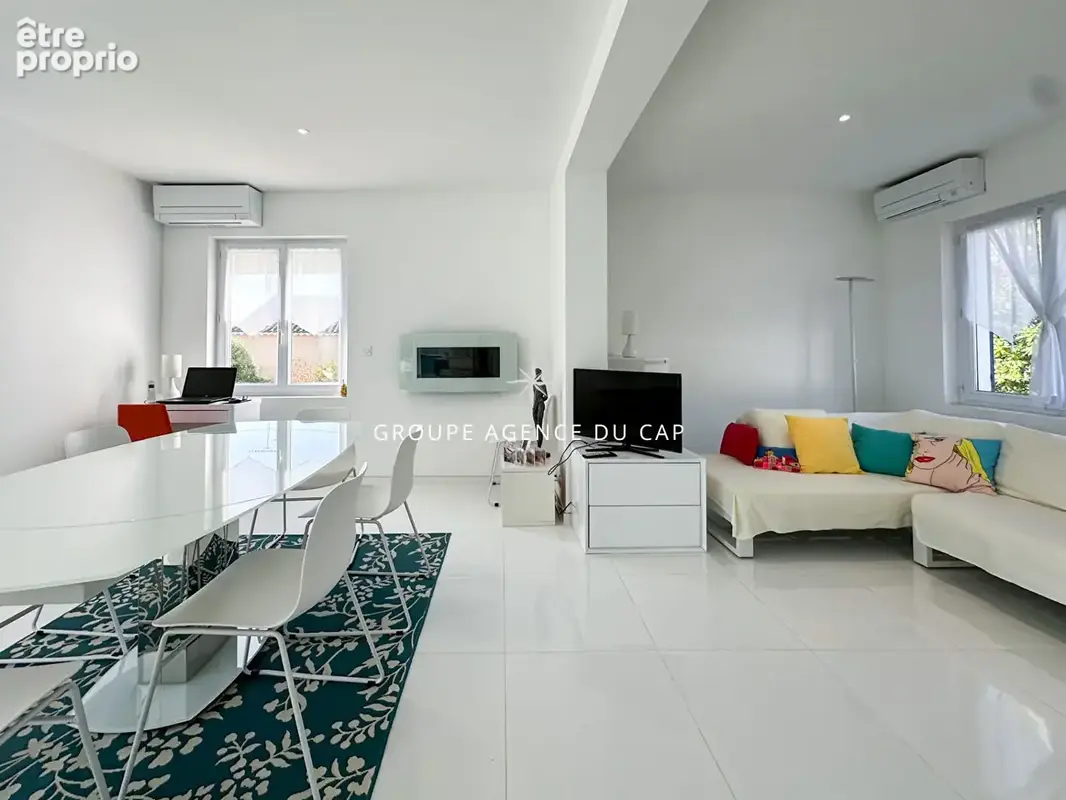 À vendre villa 4 pièces avec vue mer et studio indépendant, 15min a pied du centre ville de saint aygulf - photo 8