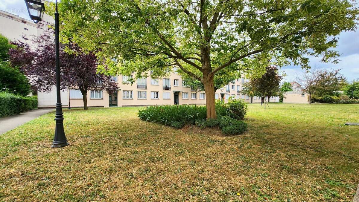 Appartement à MAISONS-ALFORT
