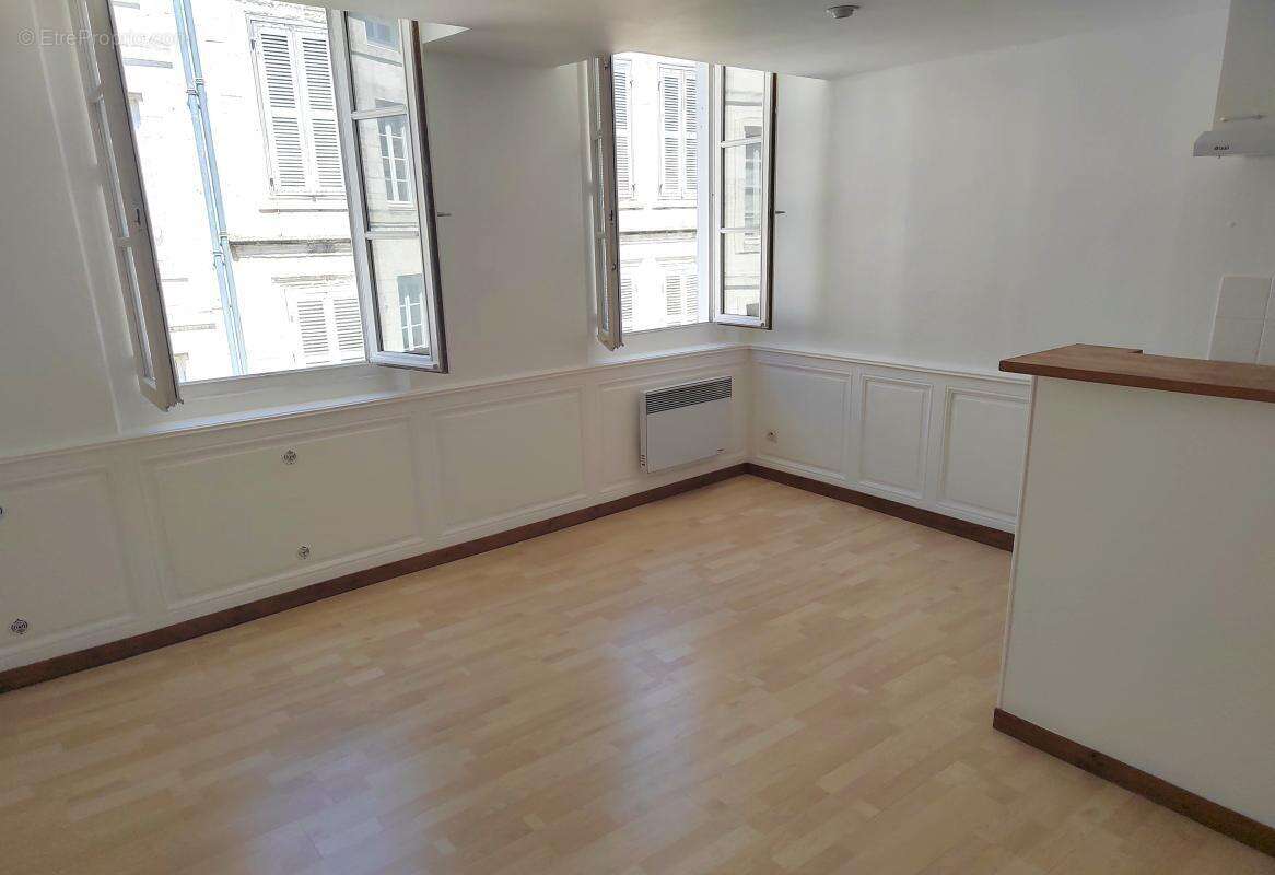 Appartement rénové - photo 2
